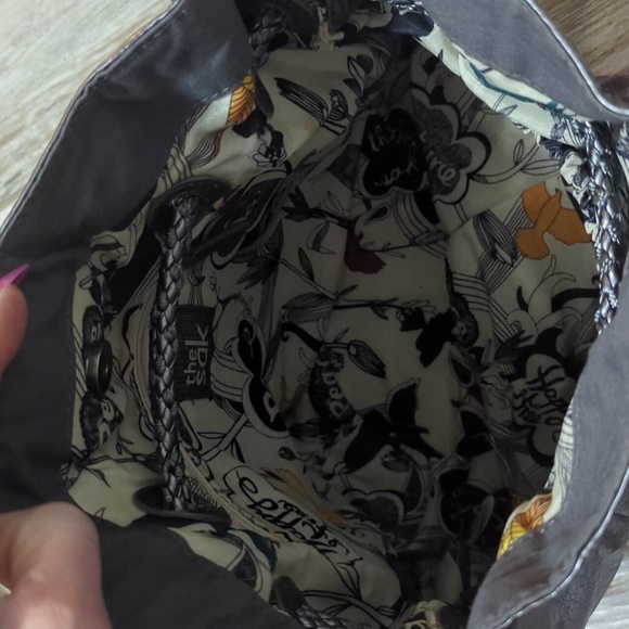 The Sak Metallic Silver Leather Shoulder Bag - Picture 4 of 5